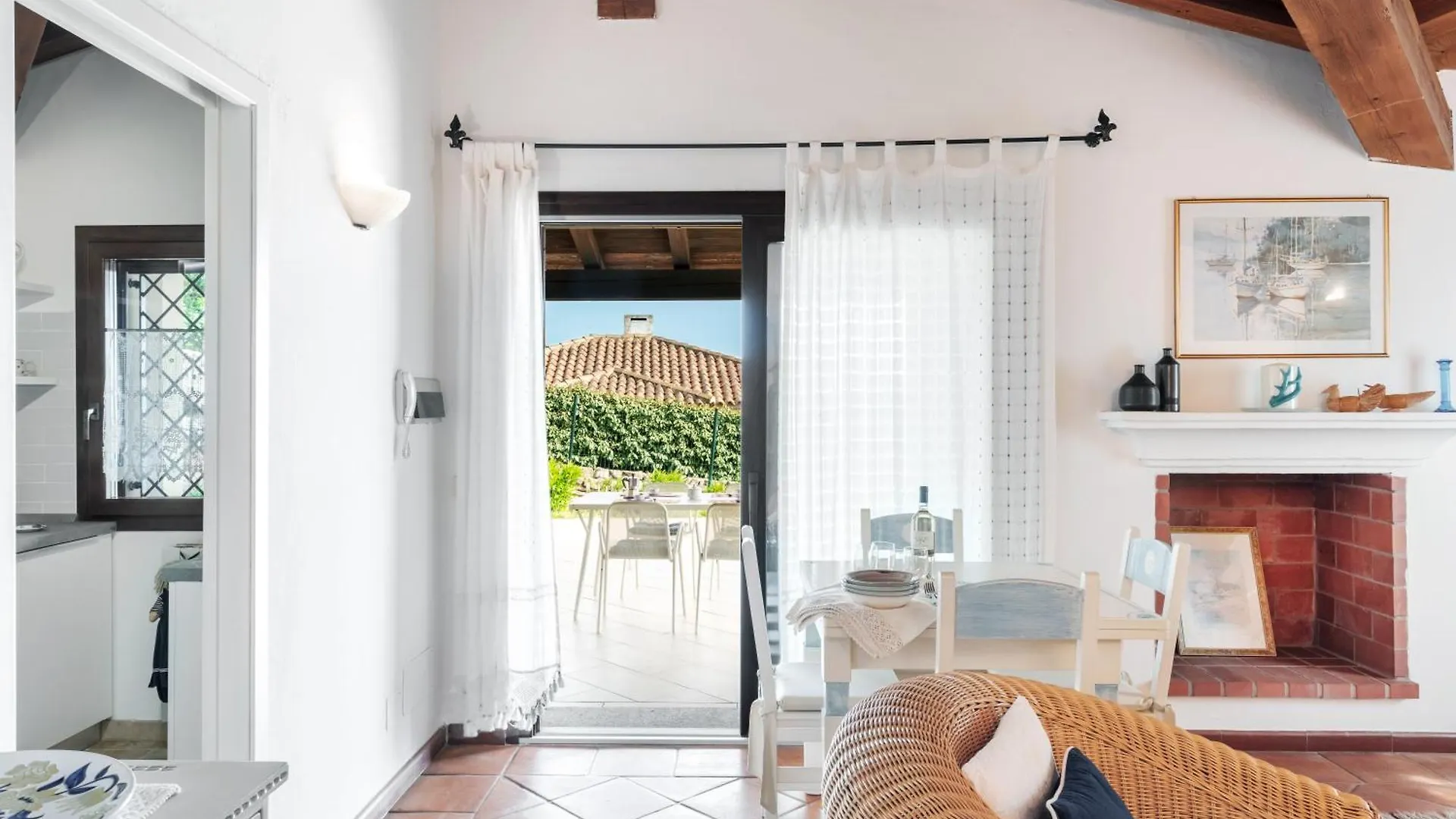 Holiday home Villa Caposchiera A 150M Dal Mare Casa Tamponi
